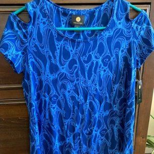 JM Collection Women's Knit Top w/Peekaboo Shoulders - size Petite